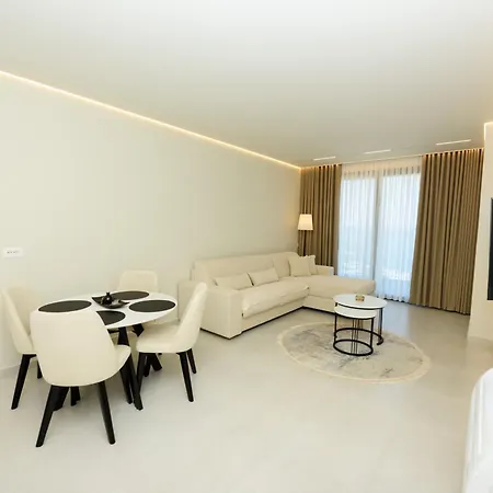 Skyline Sea View - Marina Bay Apartman *